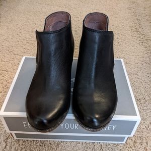 Dansko Leyla black leather ankle boots